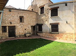 Casa rural para 20 personas en Almendros, Cuenca.
